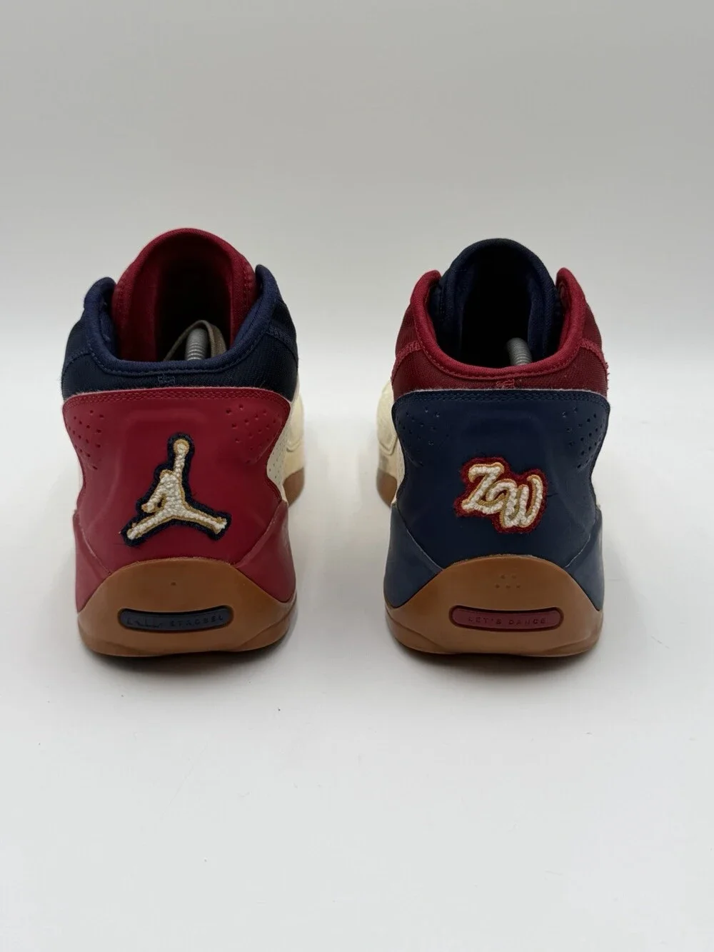 NIKE JORDAN ZION 2 MENS SIZE 11 PELICANS COCONUT MILK/POMEGRANATE  [DV0549-164]